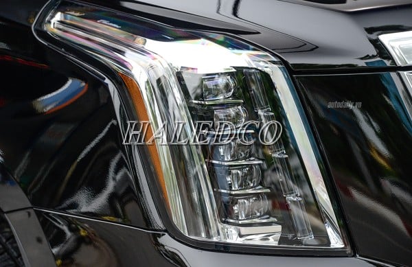 Đèn xe Cadillac dử dụng công nghệ led siêu sáng