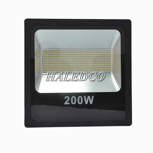 Kiểu dáng đèn pha led công nghiệp HLFL6-200