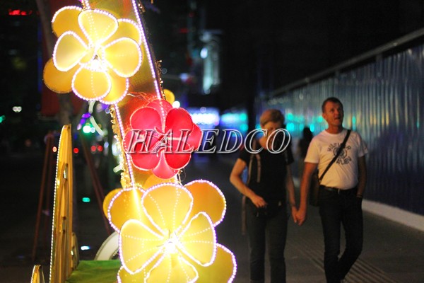 Đèn led hoa văn trang trí đường phố hình hoa mai 