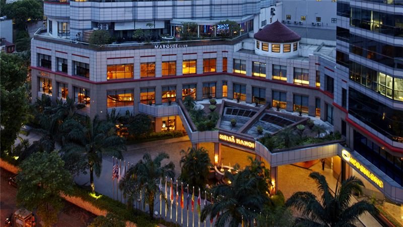 Dự án cấp đèn chiếu rọi cây cho khách sạn Meliã Hà Nội