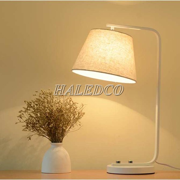 Đèn LED trang trí để bàn phòng ngủ 