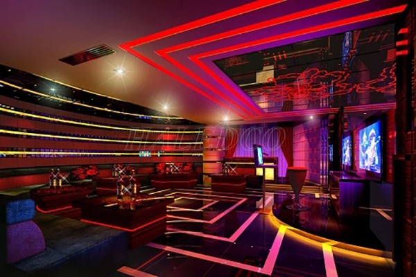 Trang trí dây đèn LED tạo điểm nhấn cho không gian quán bar, karaoke