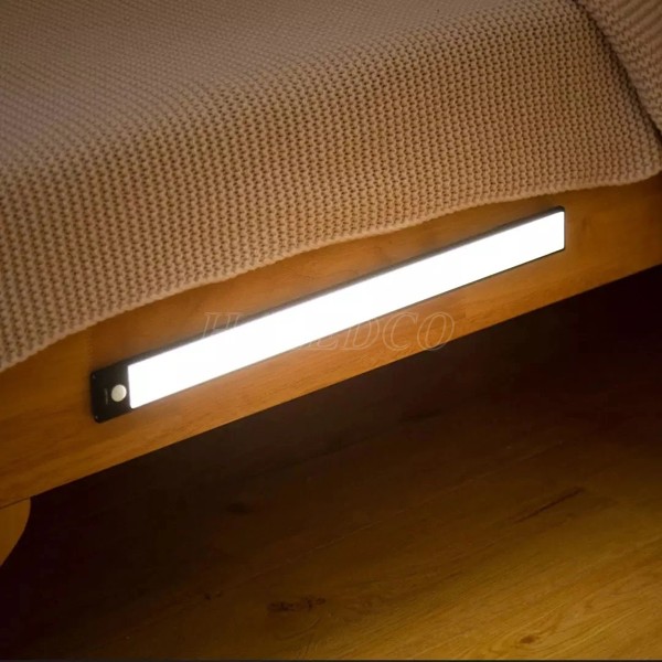 Đèn phát sáng khi bạn đi xuống giường